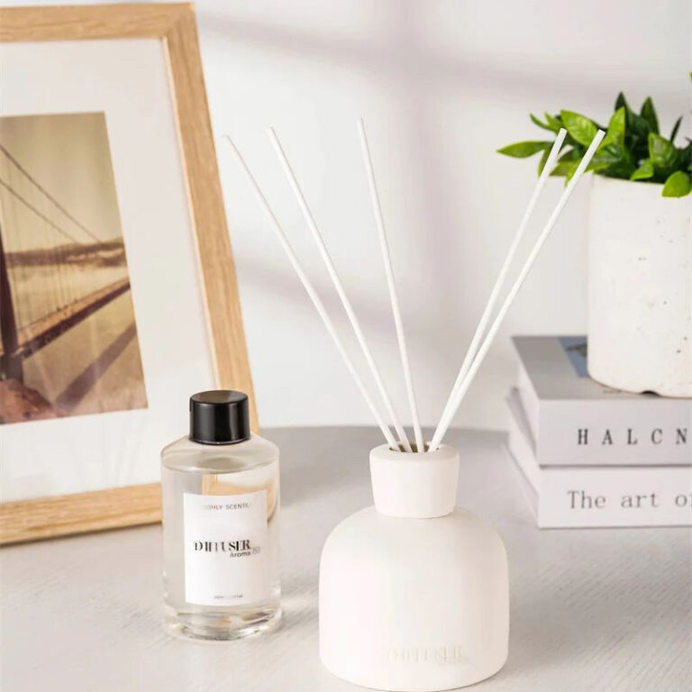 Wholesale Hot Selling Pure White Reed Diffuser (1)